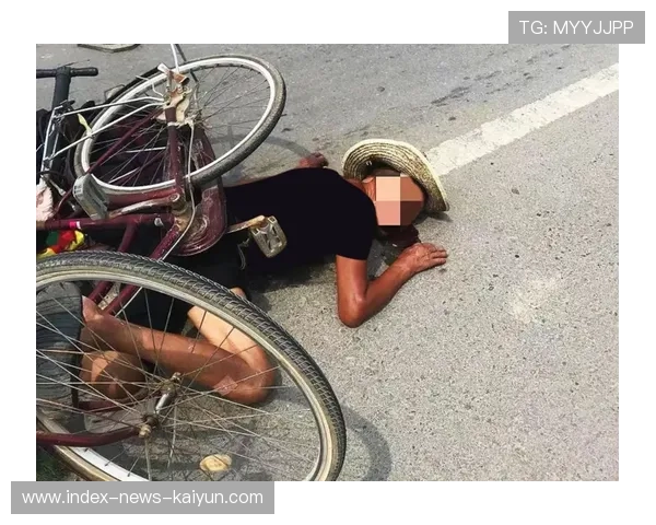 自行车队员被队友骂哭！全程直播被骂爆