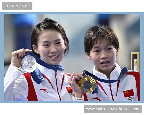 跳水单人 10 米：中国包揽金银牌