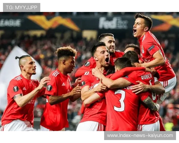 阿贾克斯宣布前场年轻锋霸