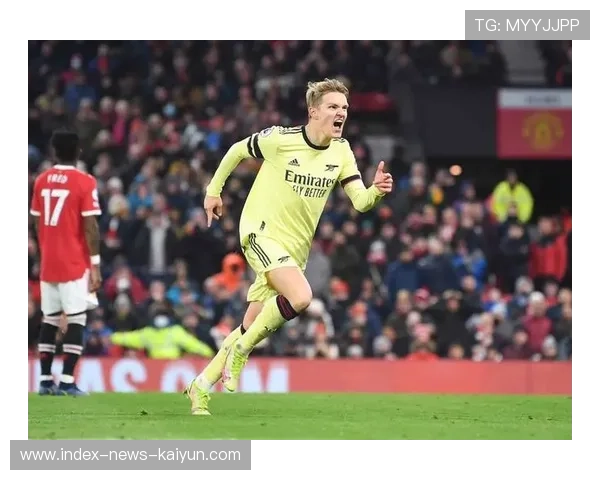 阿森纳弧顶一脚爆射，厄德高轰出精彩远射